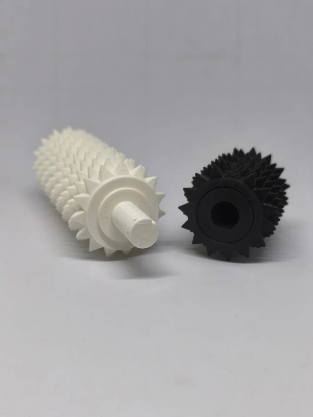 Intense Spiky Barrel Fidget - Free 3D Print Model - MakerWorld