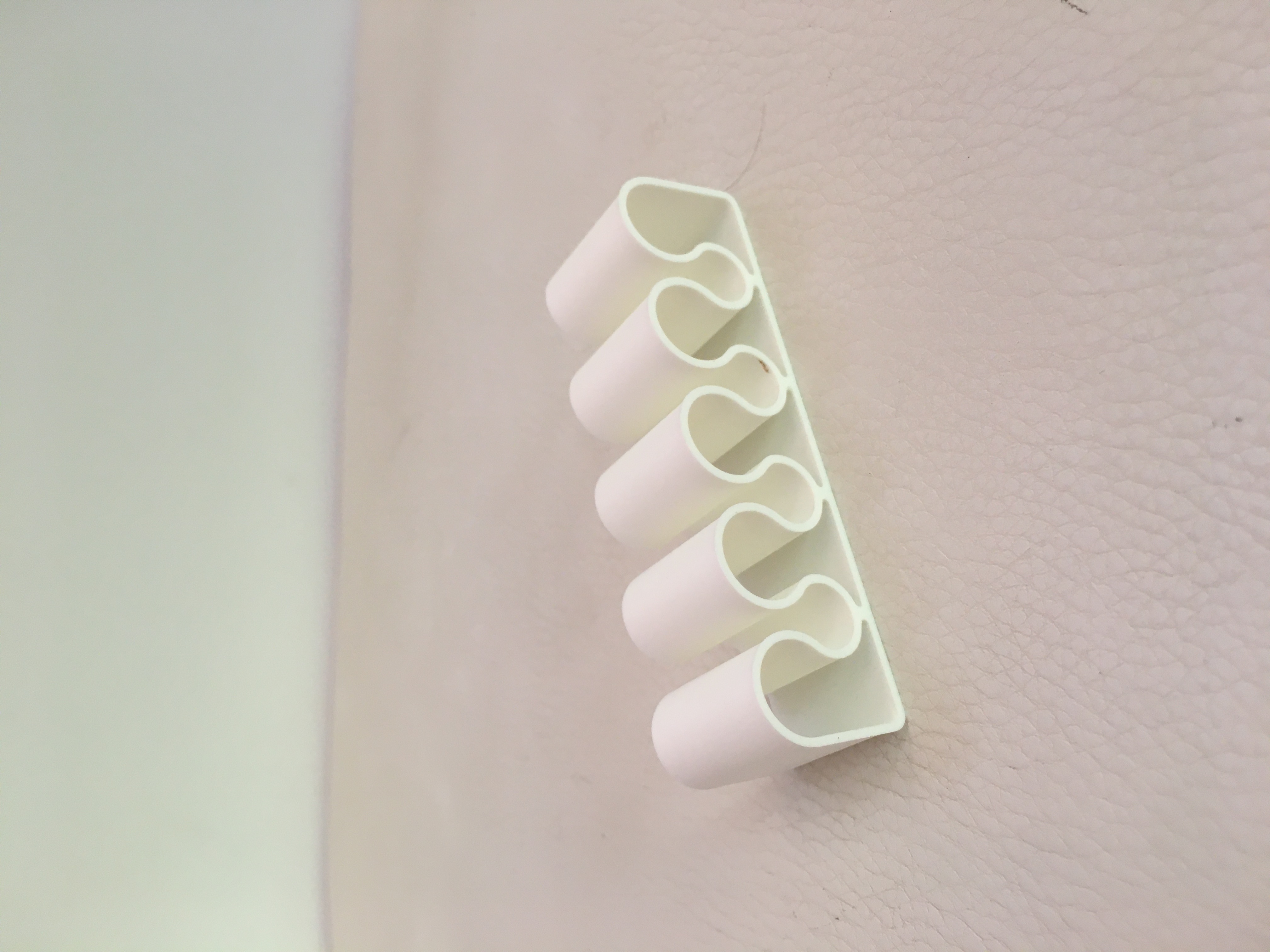 Miniatura 5 do modelo 3D Simple Cable holders