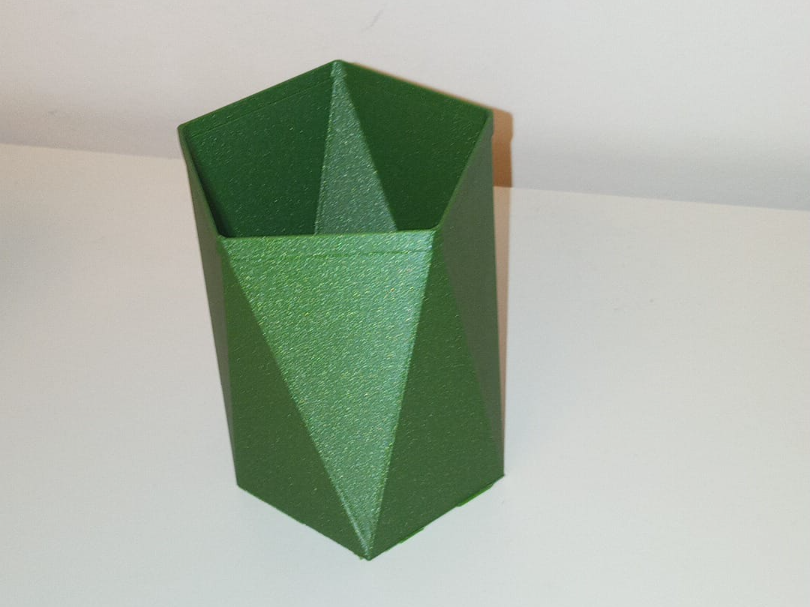 Geometric Planter with Drainage Hole |Blumentopf