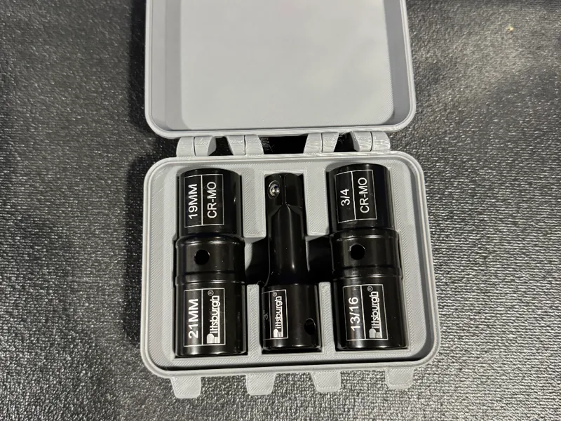 Pittsburgh Tools Flip Socket SnapLock Storage Box