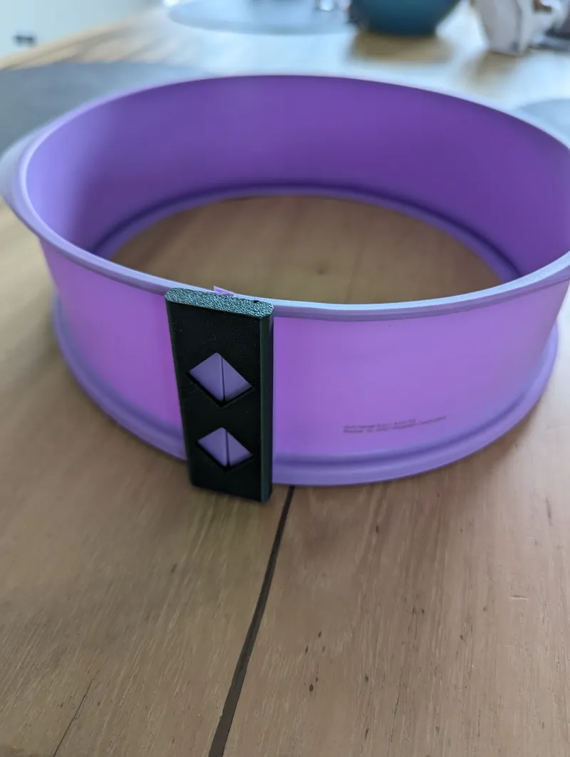 QVC BAKING BOUTIQUE Silicone Cake Ring Lock