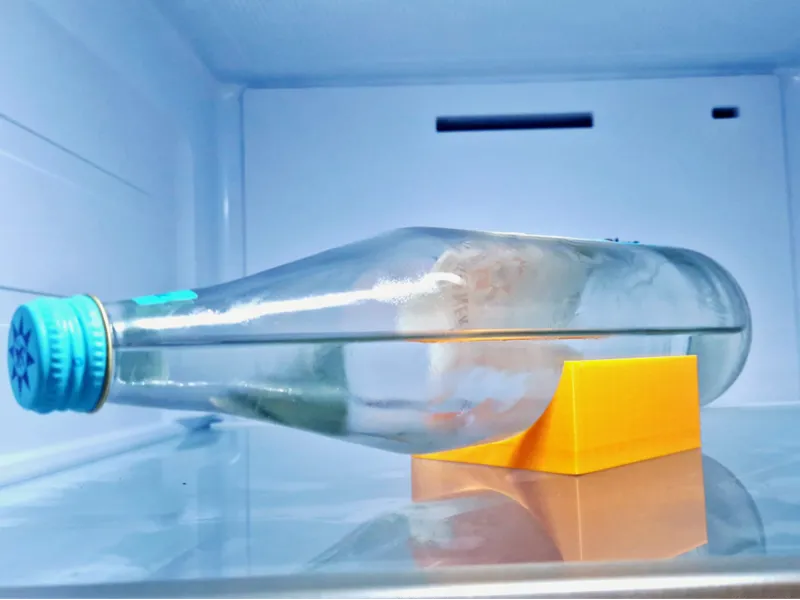 Flaschenhalter für den Kühlschrank