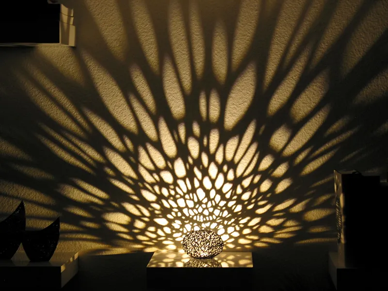 Voronoi pearl light lamp