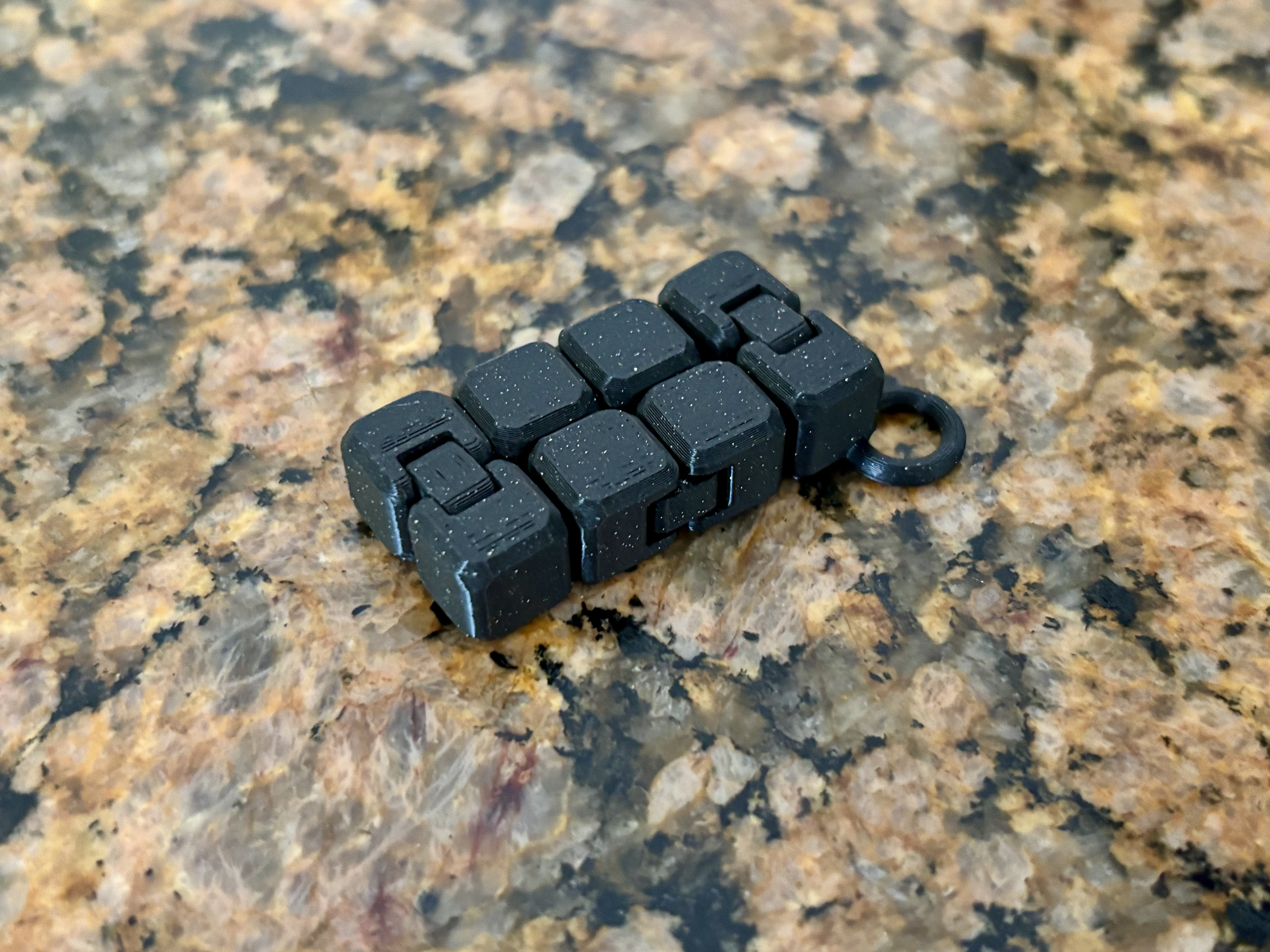Miniatura 24 do modelo 3D Fidget Cube Toy: Angled