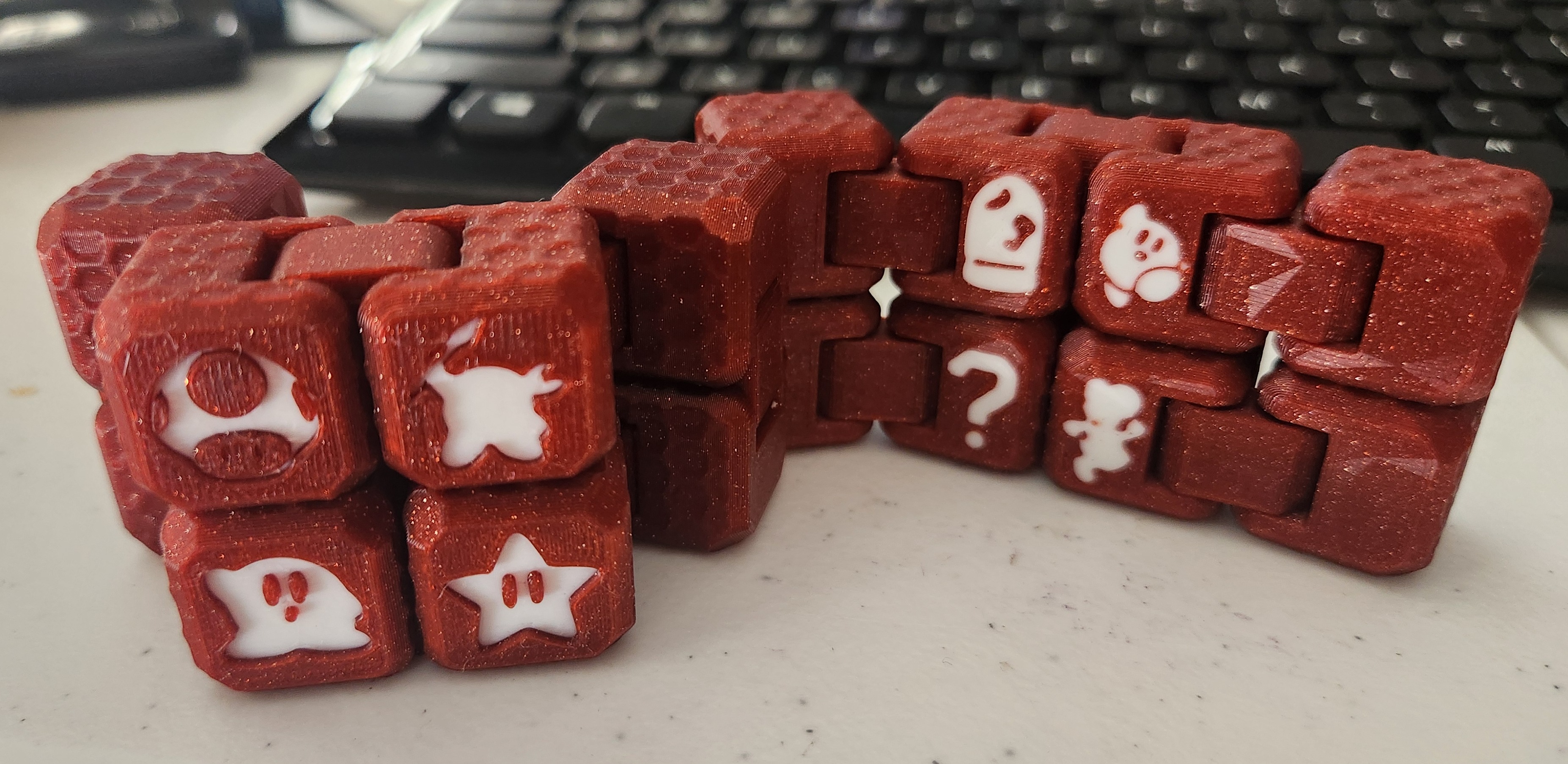 Miniatura 28 do modelo 3D Fidget Cube Toy: Angled