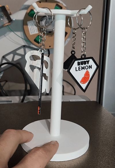 Key Accessory Display Keychain Display Mini 190mm - Free 3D Print Model - MakerWorld