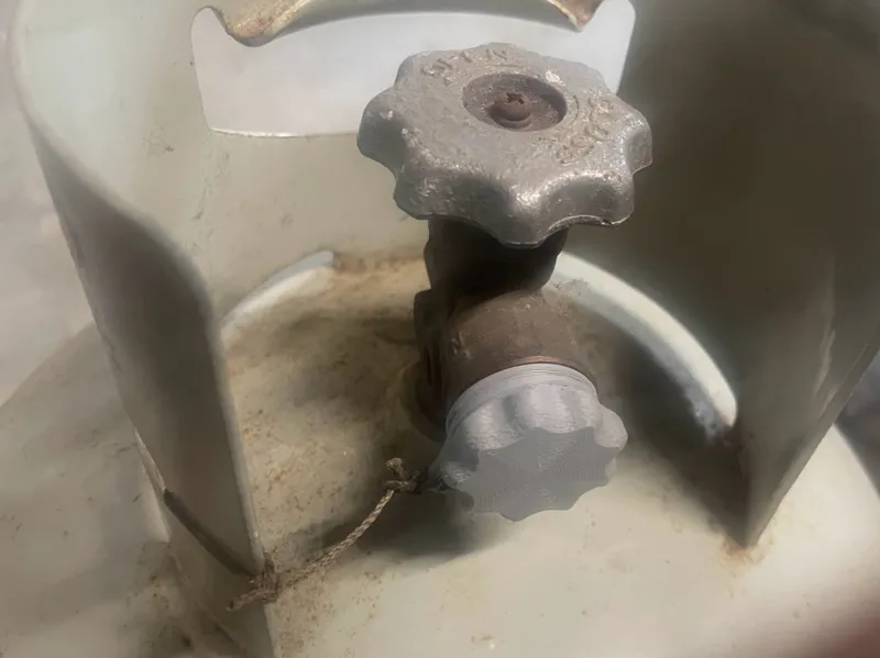 LPG Cylinder plug