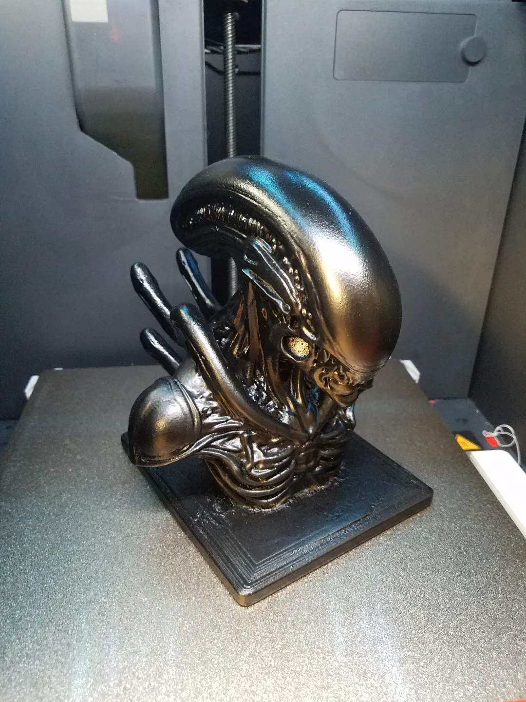 Xenomorph Alien Bust view 3
