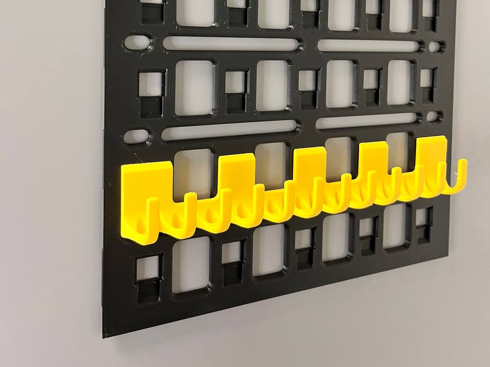 MODRA – Multi Hook Rail