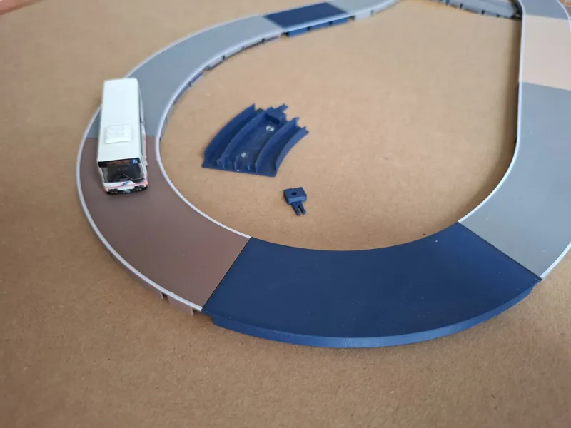 DIY-Streets for Tomix Running Bus system, n-scale