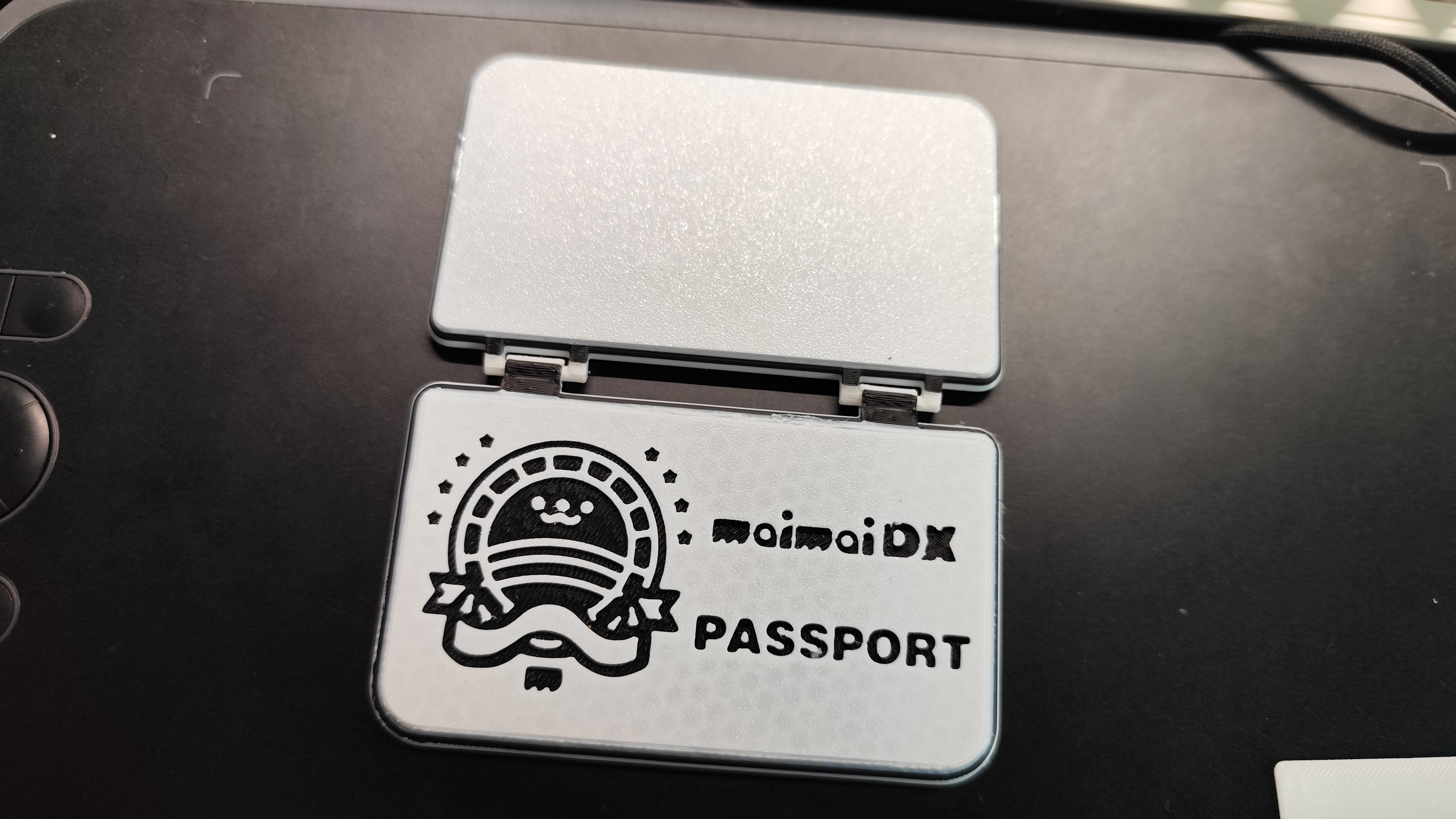 maimaiDX card case, modeled after the login screen~ - Free 3D