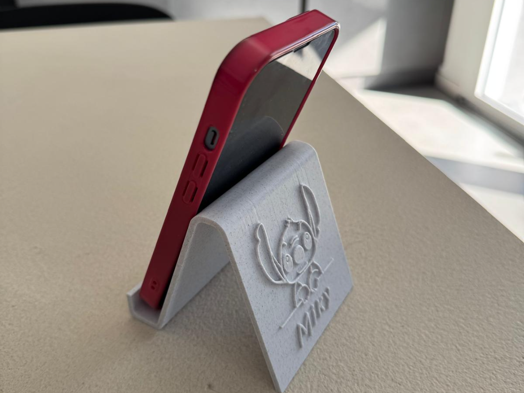 Personalized Stitch Smartphone Stand
