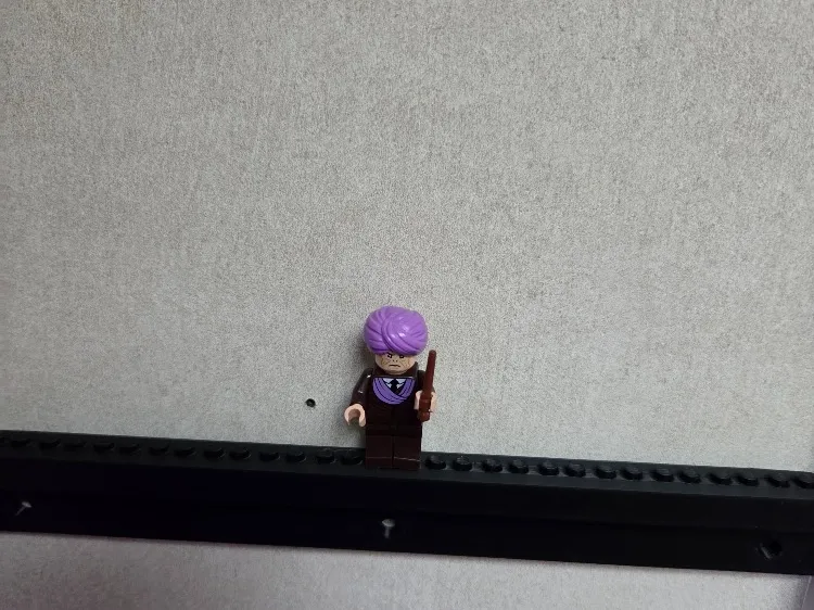 mini figur väggfäste