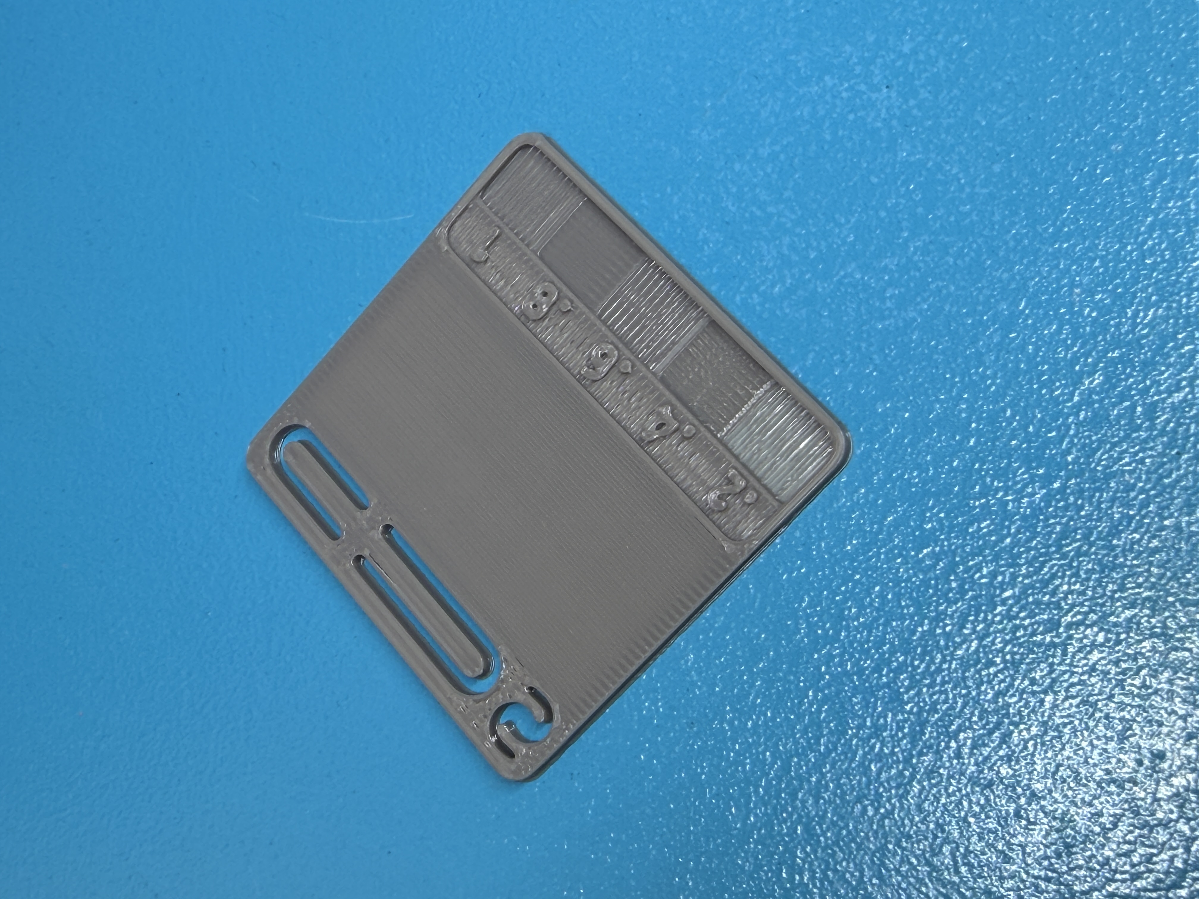Miniatura 2 do modelo 3D 带标签的多功能耗材色卡（42mm尺寸）仅3g、12分钟打印