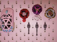 Support Beyblade X pour panneau IKEA Skadis — photo 3