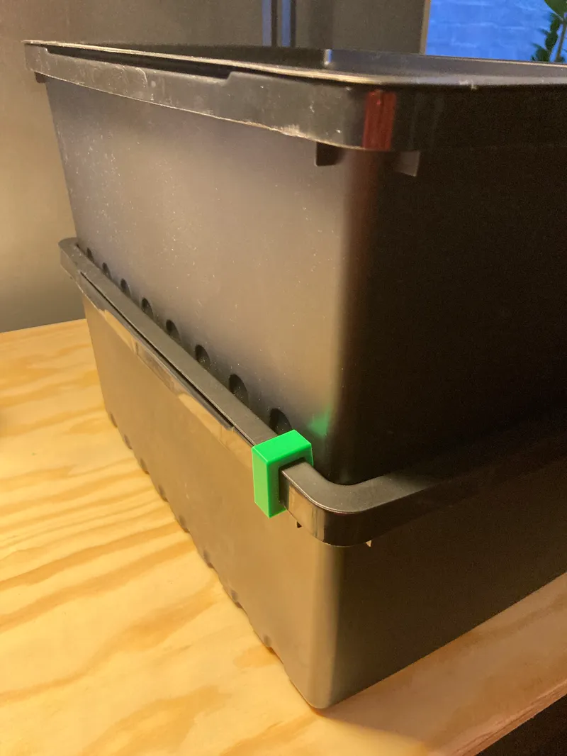 IKEA UPPSNOFSAD lid clip