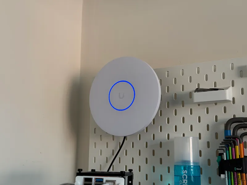 Unifi U7 Pro XG - Skadis mount