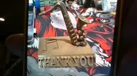 Trophée saxophone "Merci" — photo 2