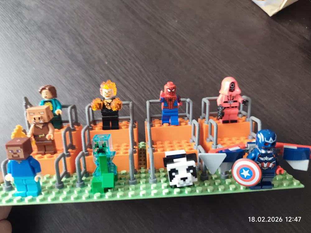 Legos Style Minifigure Display - Free 3D Print Model - MakerWorld