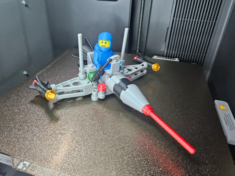 Classic Space #6824 @ 150% scale