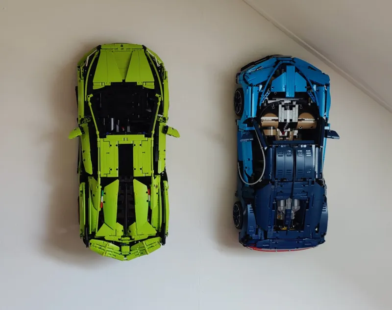42083 Bugatti Chiron Wallmount