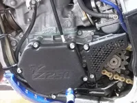 YZ 250 COPERCHIO CARTER GENERATORE LOGO "YZ 250"