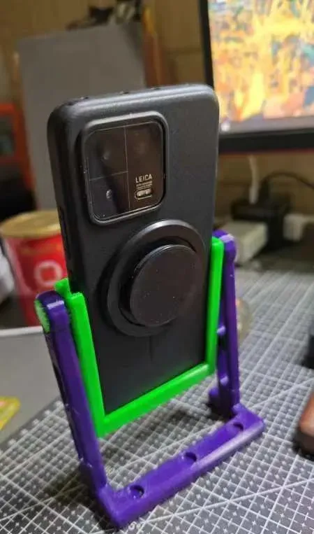 插入式简易手机支架（适配小米13，14带壳，差不多大的应该都可以）