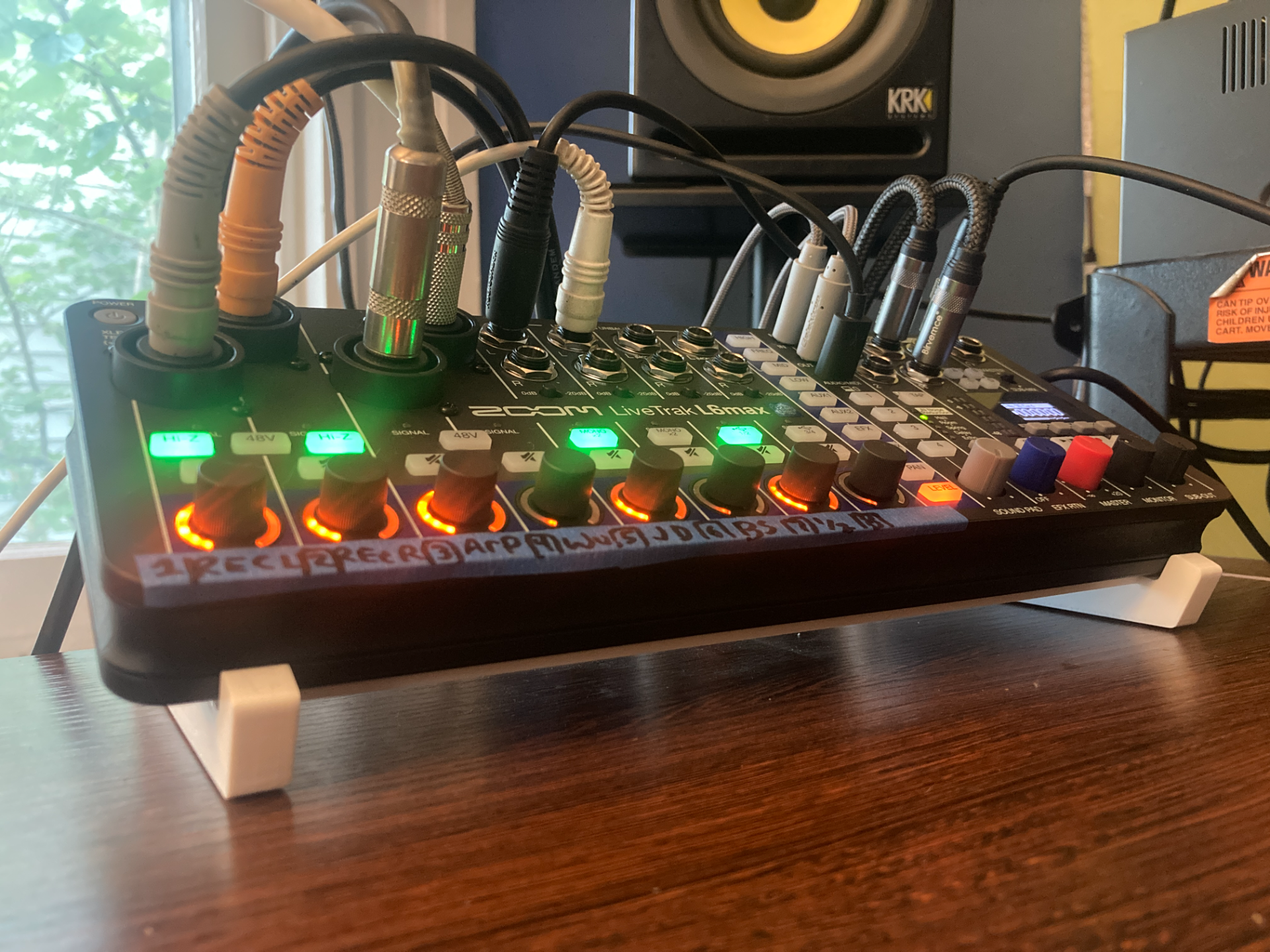 Angled stand for Zoom Livetrak L6 Max