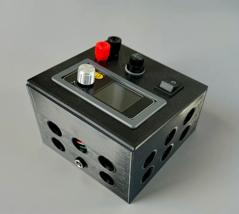 Case for adjustable buck boost converter XYS3580