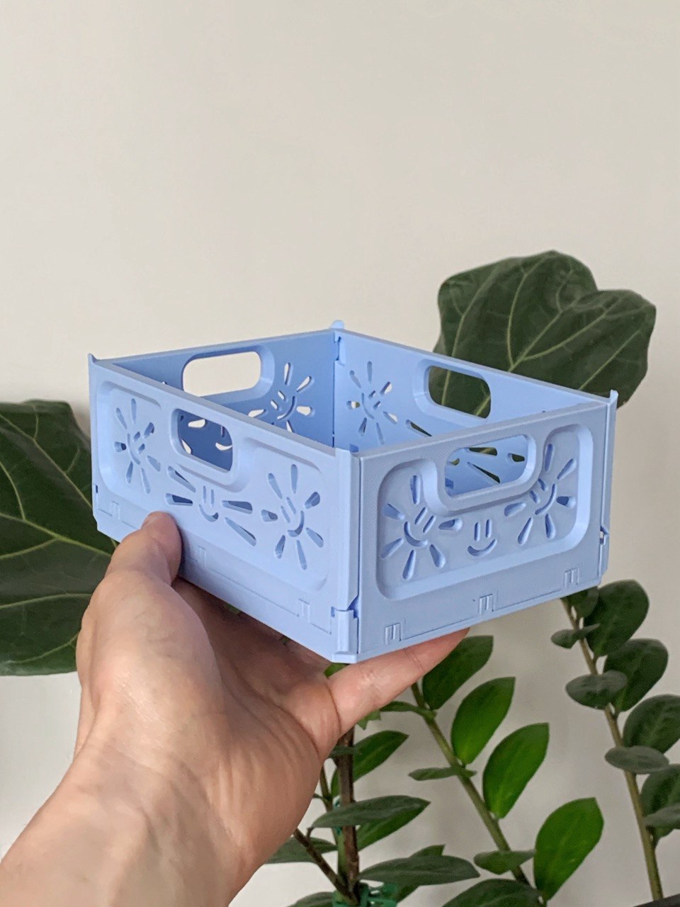 Miniatura 1 do modelo 3D Flower Crate - Collapsible & Stackable Organizer