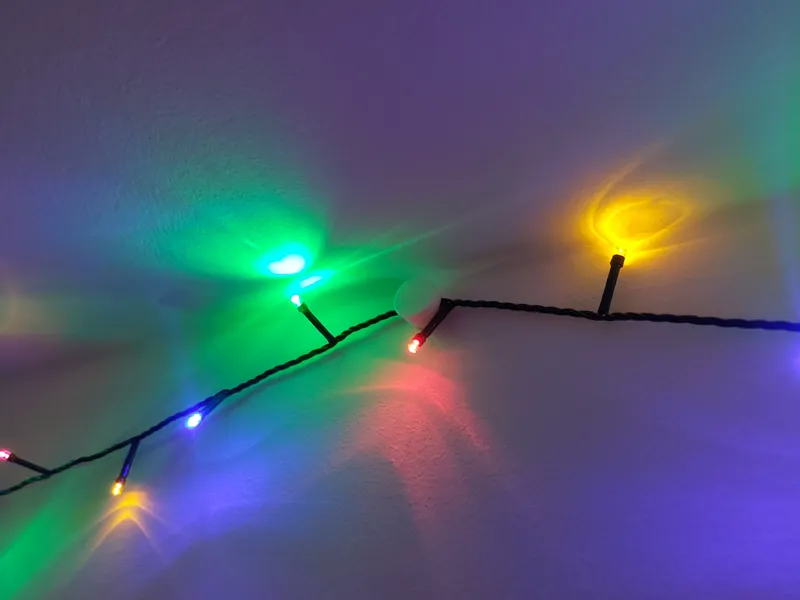 Christmas light/wire wallclamp