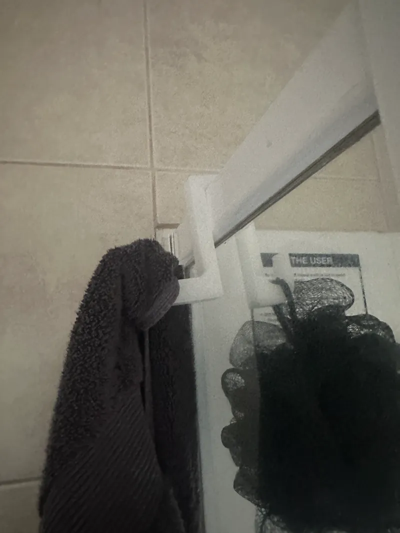 Shower Hook for Showers with 28mm Ledge on top