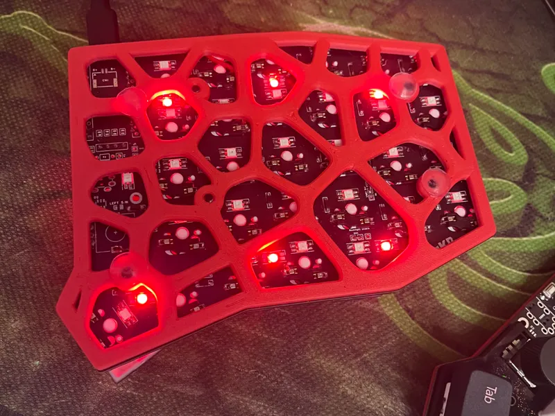 Sofle Voronoi Glow Case