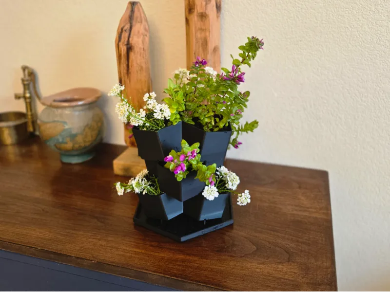 HexStack: Stackable Desktop & Countertop Planter