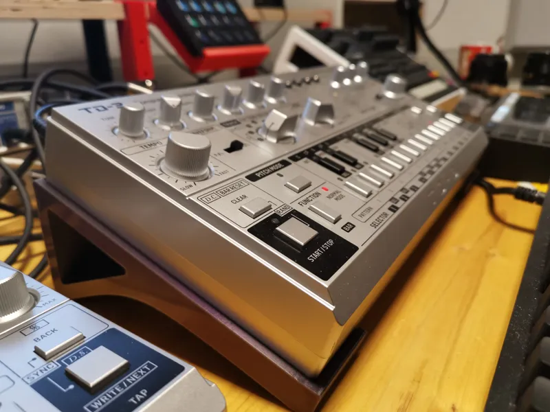 Behringer TD-3 Stand