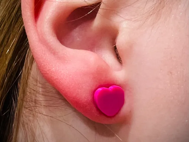 Heart & Dot Magnetic Earrings!