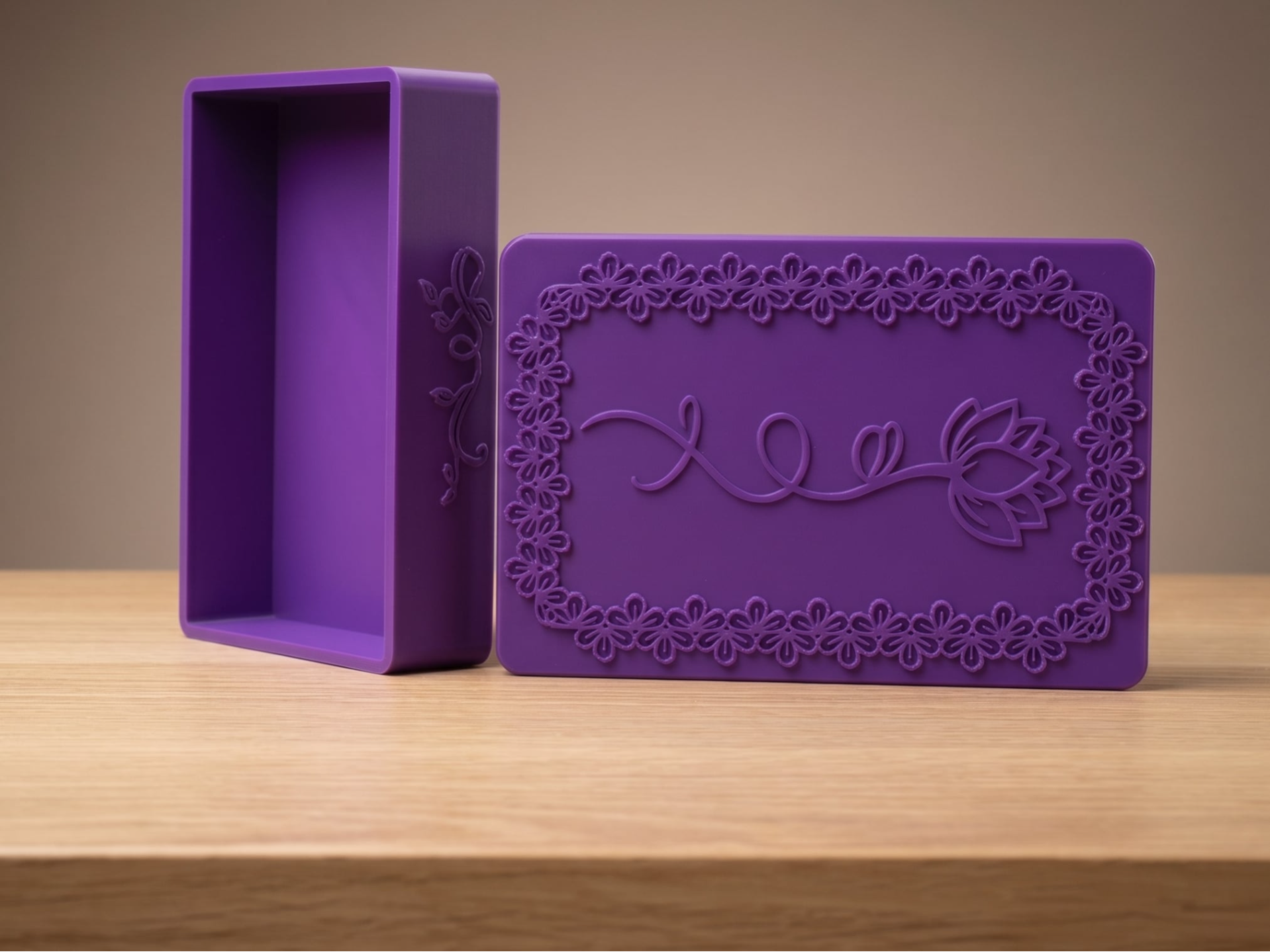 Elegant Floral Motif Box