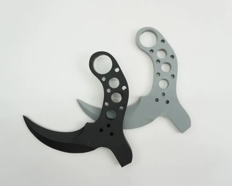 《重生》爪刀(《RE:BORN》karambit)