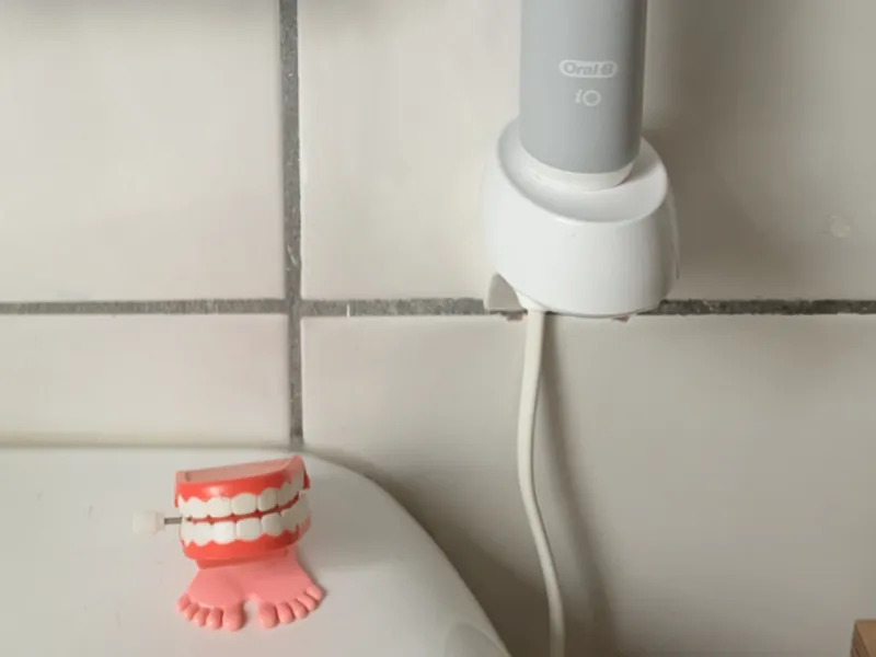 Zahnbürstenhalter Oral-B iO 3757