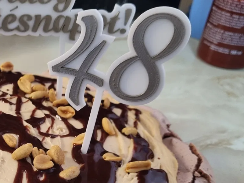 48 - Cake Topper