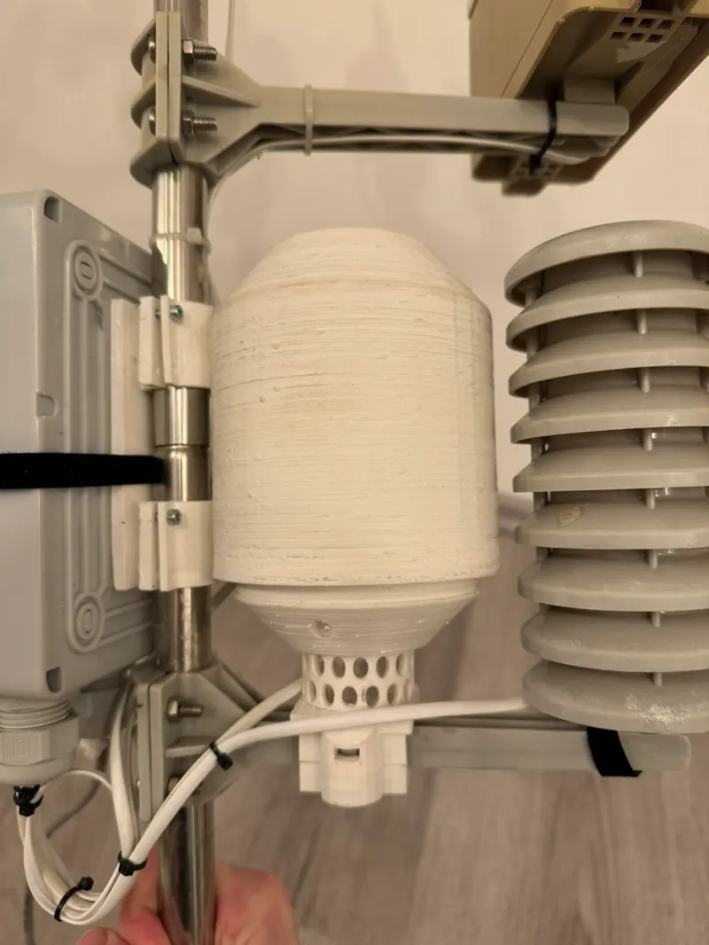 SDS011 enclosure for particular matter on a weather station arm