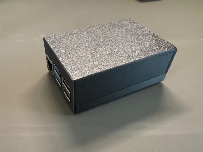 Raspberry Pi 5 + SSD HAT Case