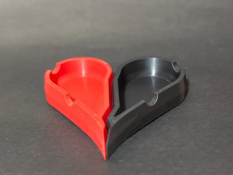 BROKEN HEART ASH TRAY