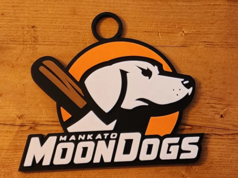 Mankato Moondogs sports chain