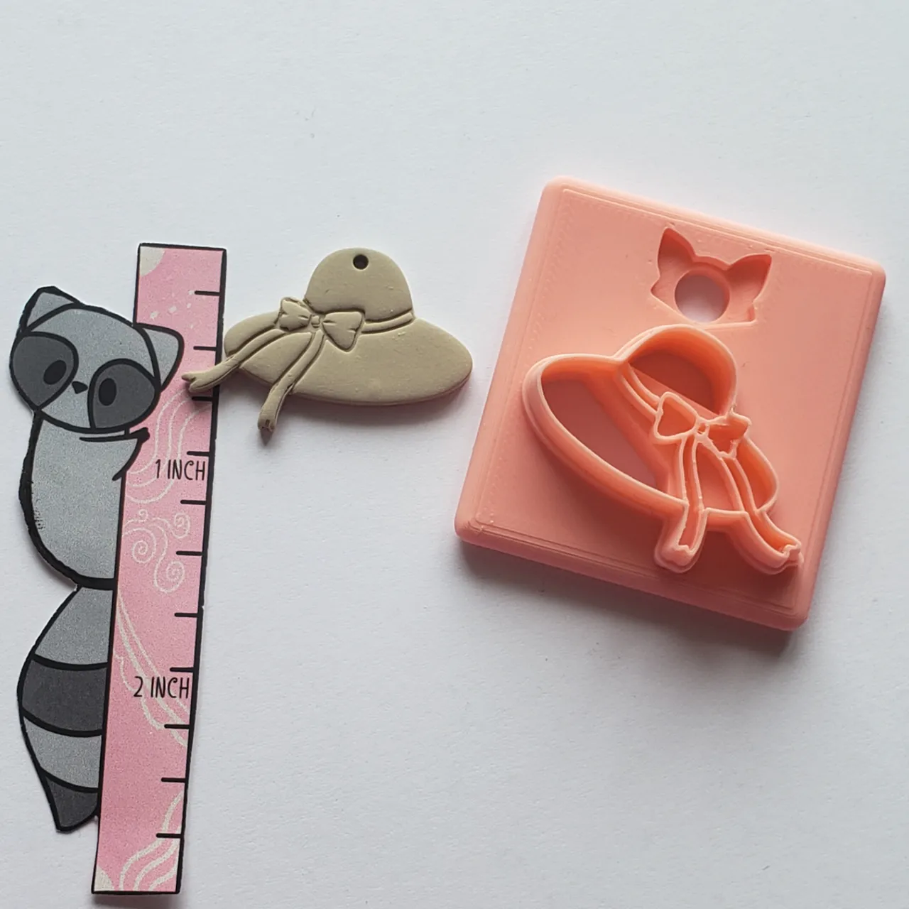 Detailed Sun Hat Polymer Clay Earring Cutter view 2