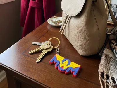 Keychain MOM ( Wonder Woman )