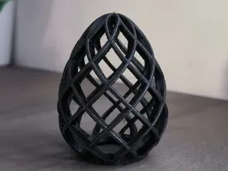 Œuf de Pâques à ouvrir pour bonbons