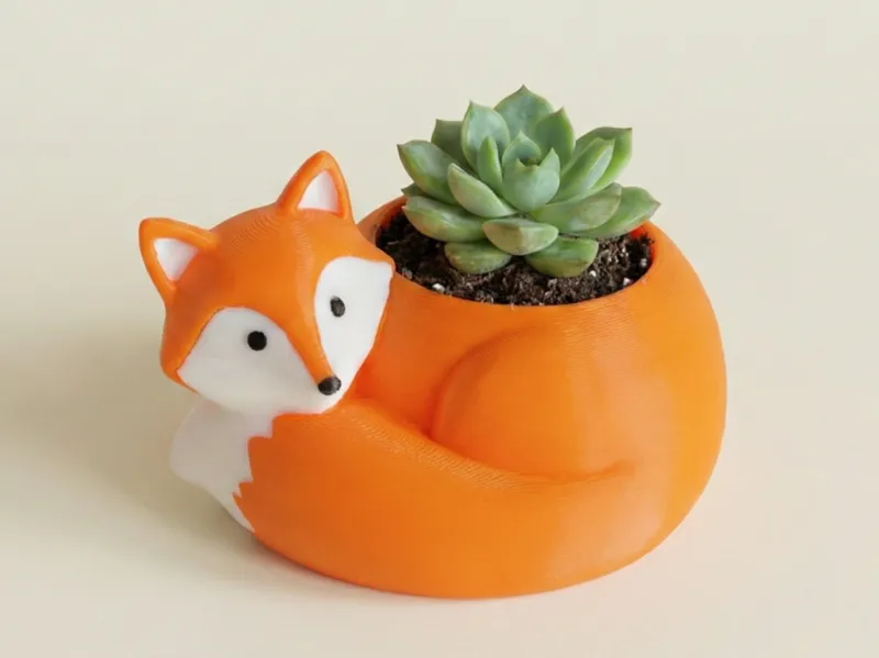 The Relaxing Fox Planter