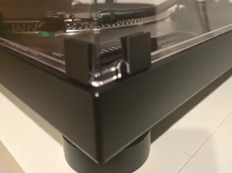 AudioTechnica LP120 Anti-fingerprint handling tabs
