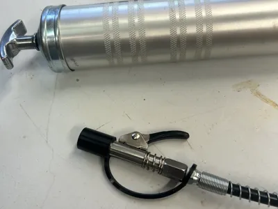 Grease gun cap
